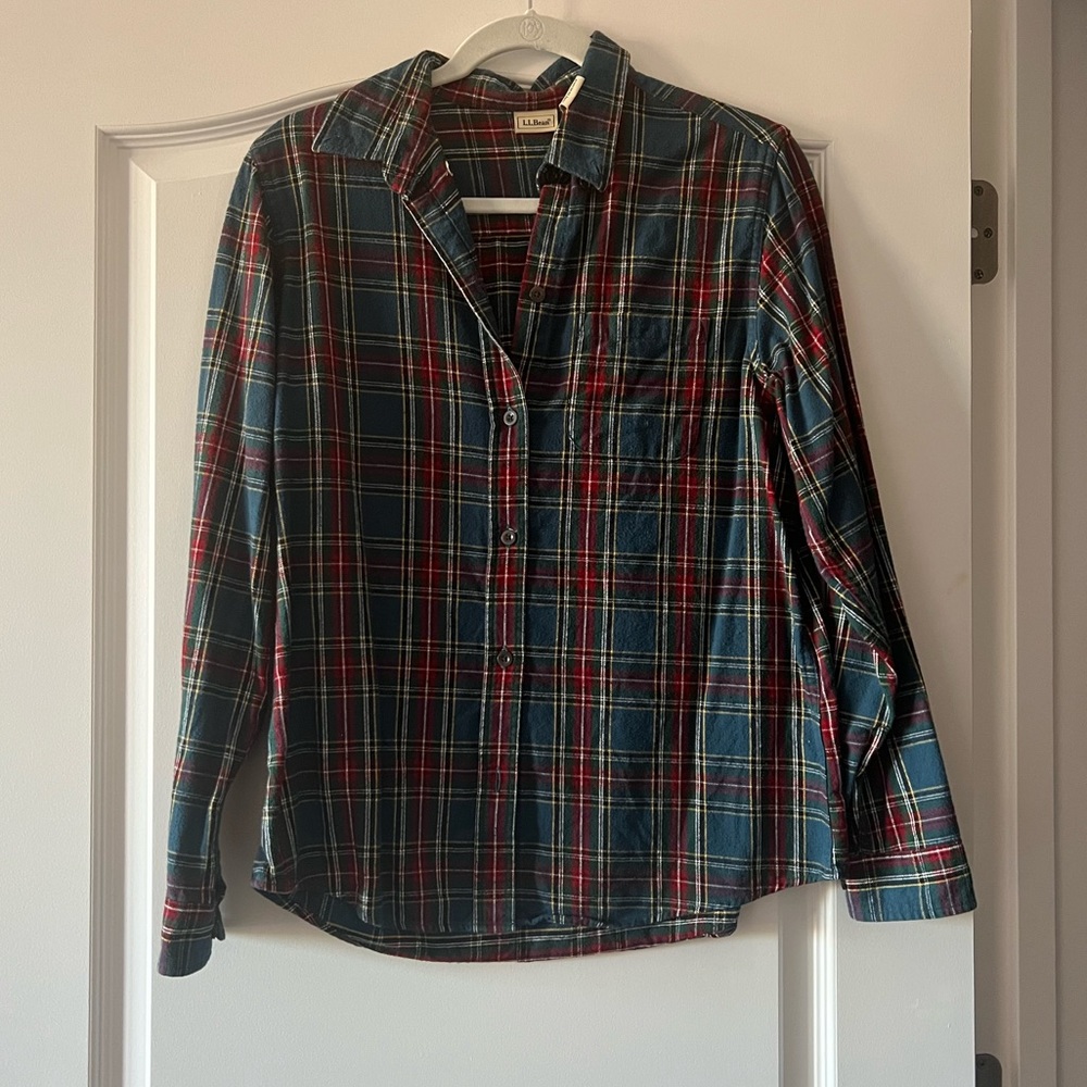 LL BEAN plaid flannel size small